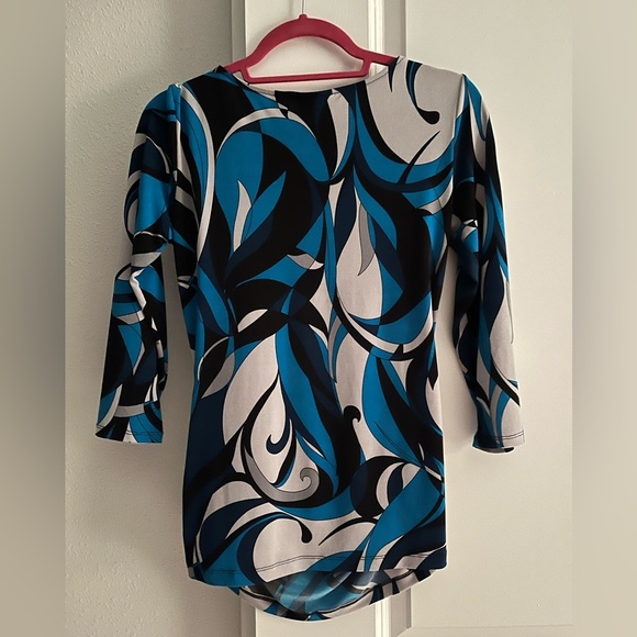 NY&CO Stretch Geometric Blouse - Picture 2 of 4